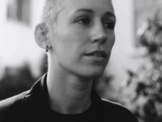 JuliaAuthorPhoto1.13.22