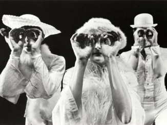 1974DreamspaceMimiGarrard2CGaleOrmiston2CJanetTowerphotoPeterMooreMimiinmiddle